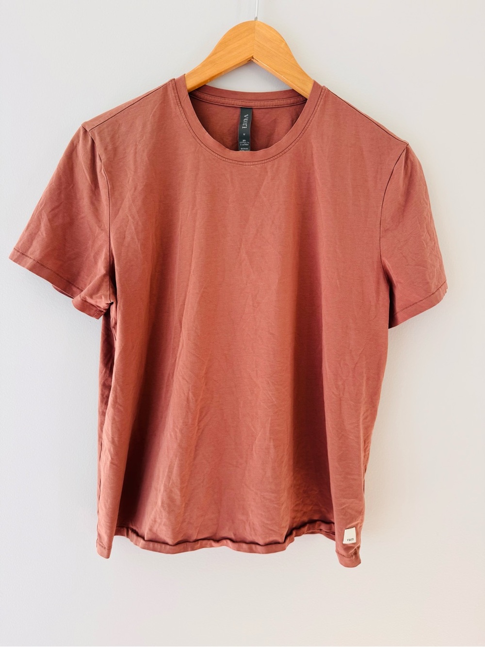 Vuori Womens M Terracotta Rust Crewneck T Shirt Stretch Cotton Tee
